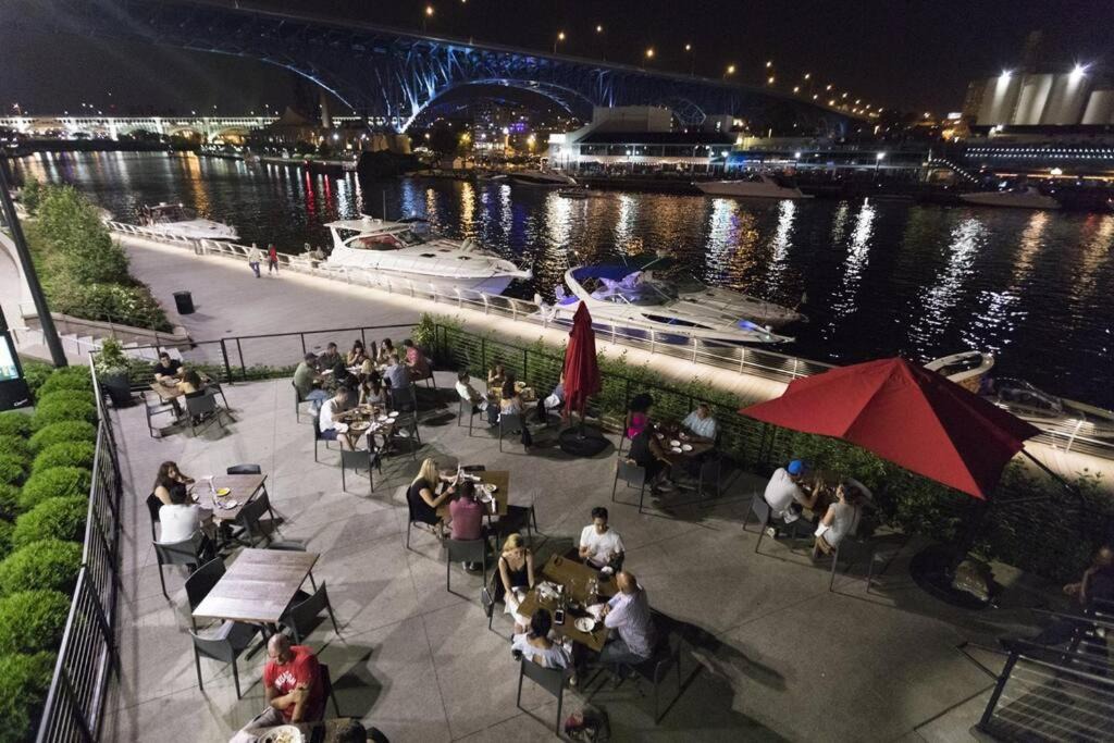 Photo of Others in Detroit - Shoreway