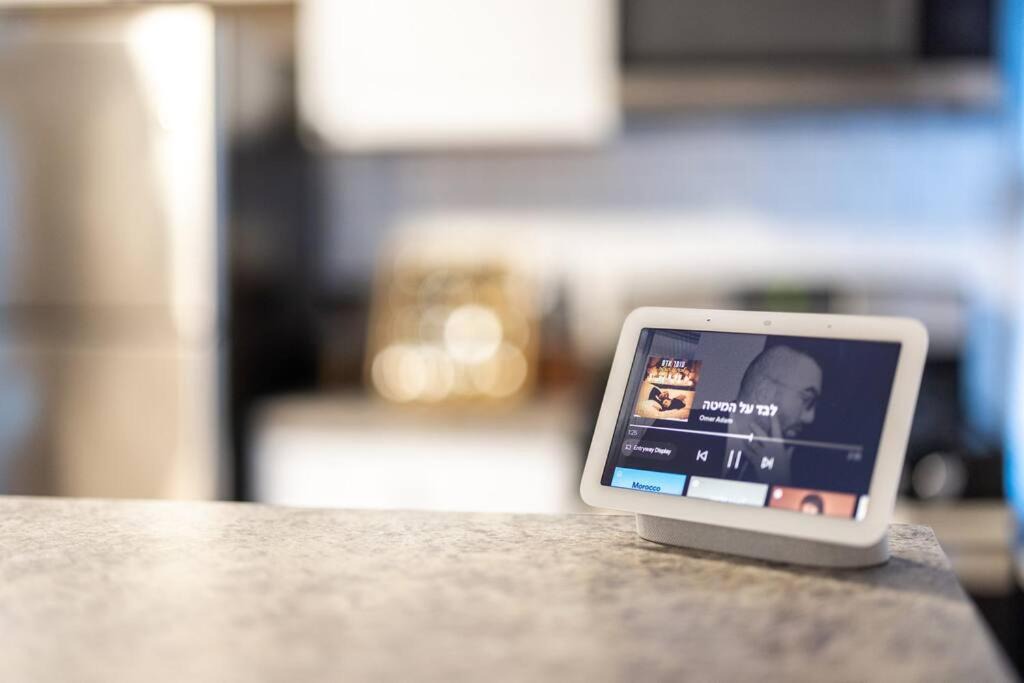 Photo of Others in Detroit - Shoreway