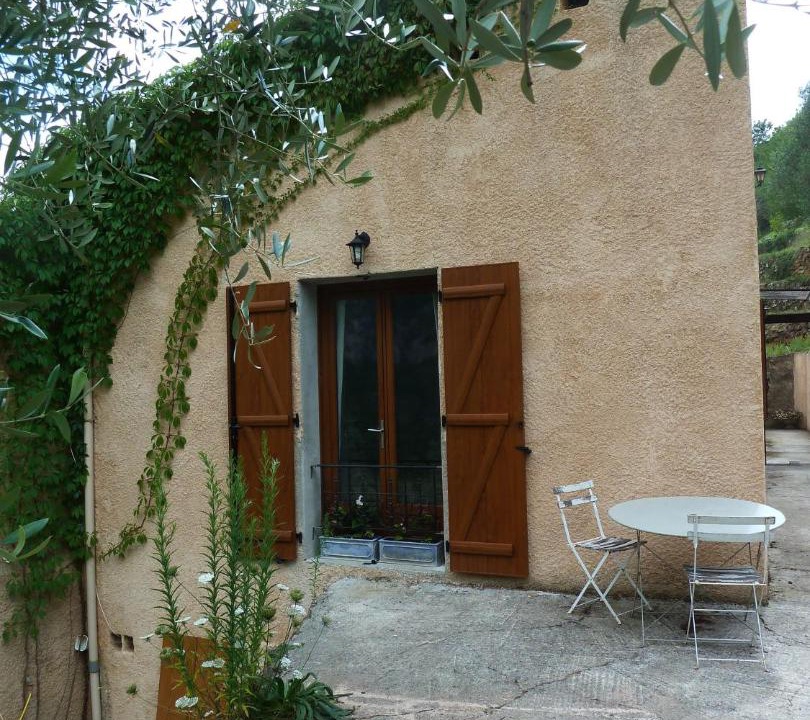 Photo of Buildings in Utelle