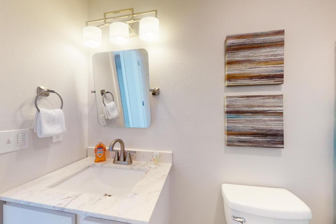 Photo of Bathroom in Waldport