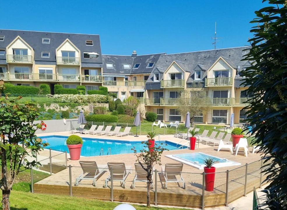 Photo of Others in Port-en-Bessin-Huppain