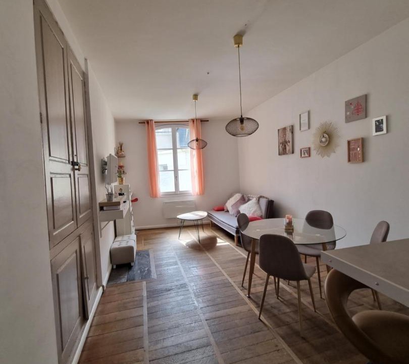 Photo of Livingroom in Chinon