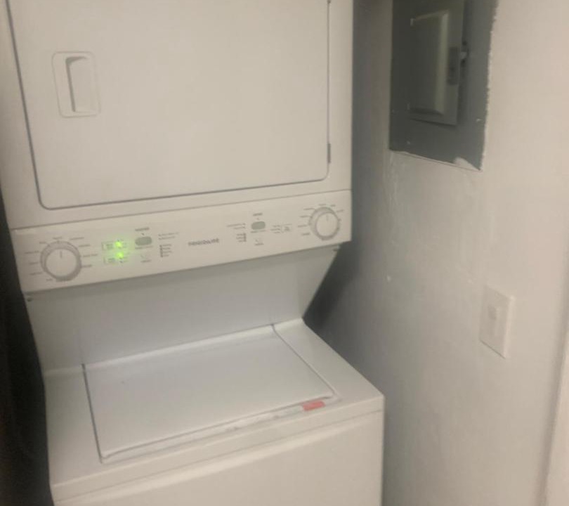 Photo of Bathroom in Oakland Park