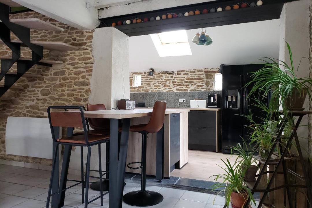 Photo of Others in Ferel