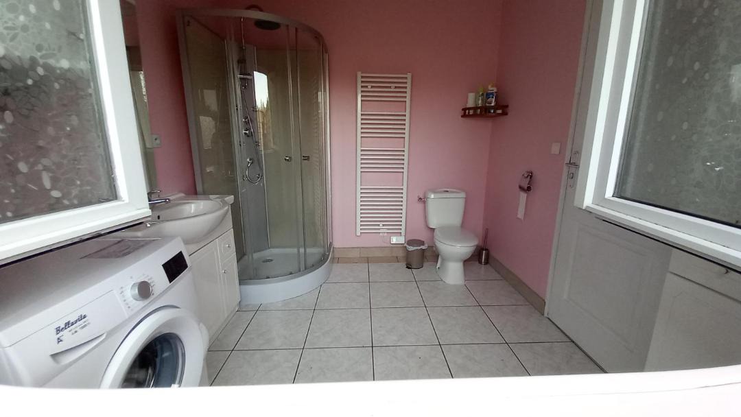 Photo of Others in Albert