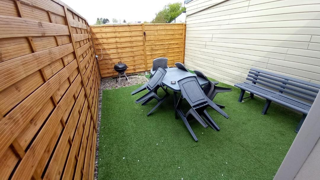 Photo of Others in Albert