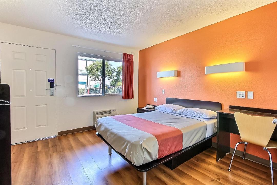 Photo of Bedroom in Campbell