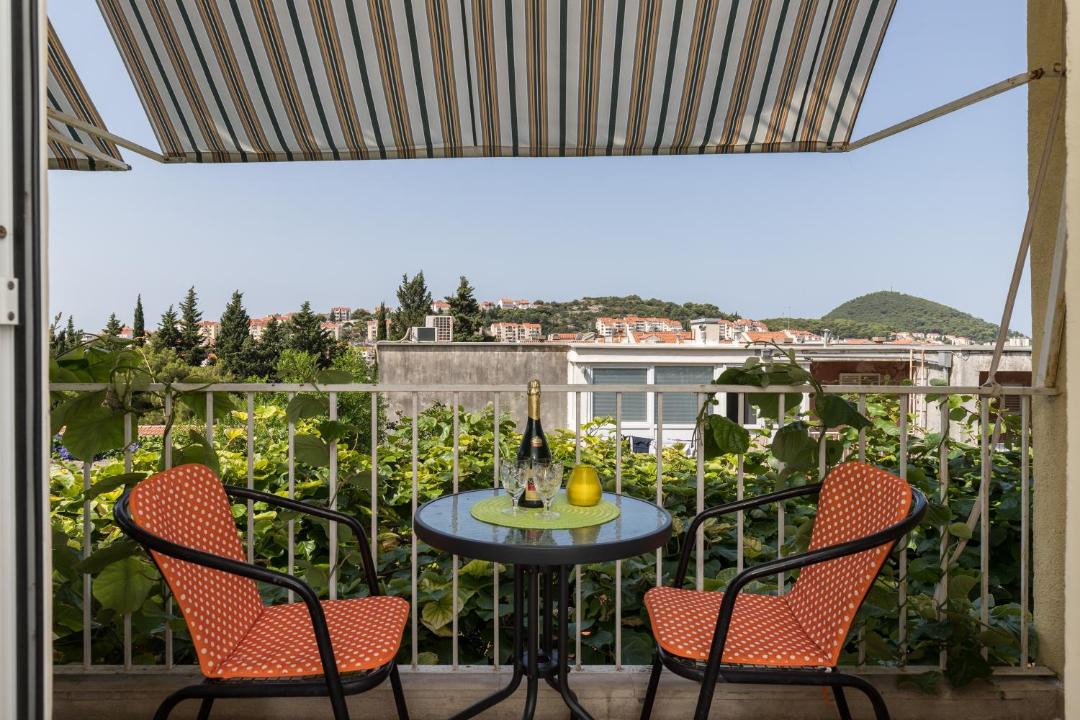 Photo of Patio Balcony in Gornji Kono
