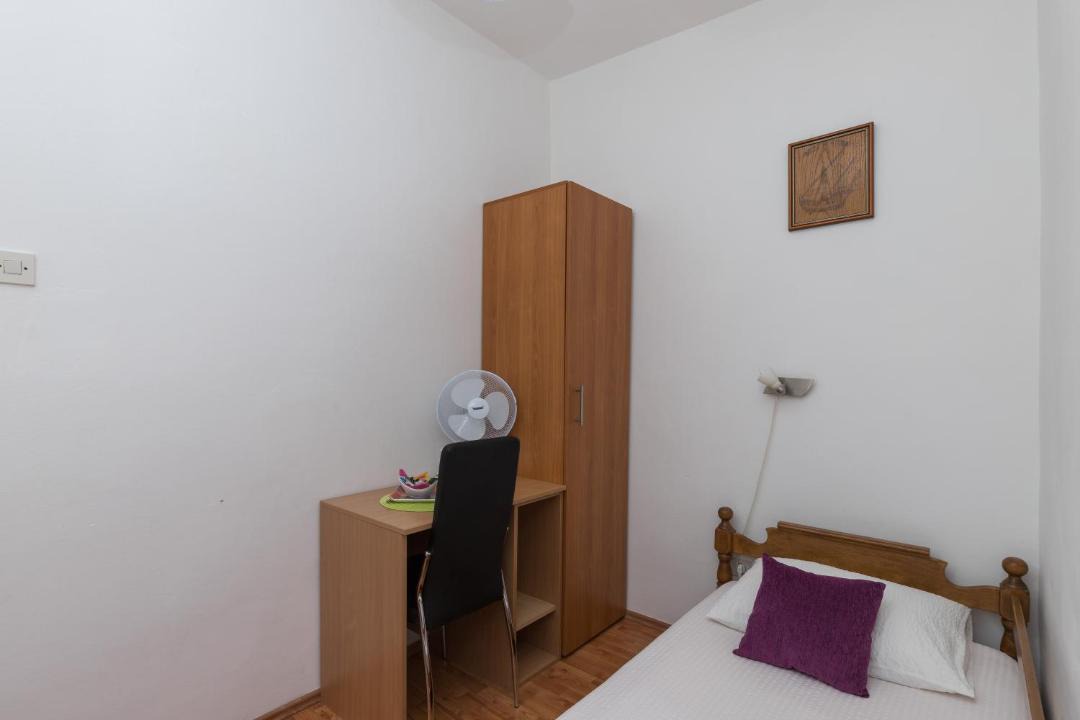 Photo of Bedroom in Gornji Kono