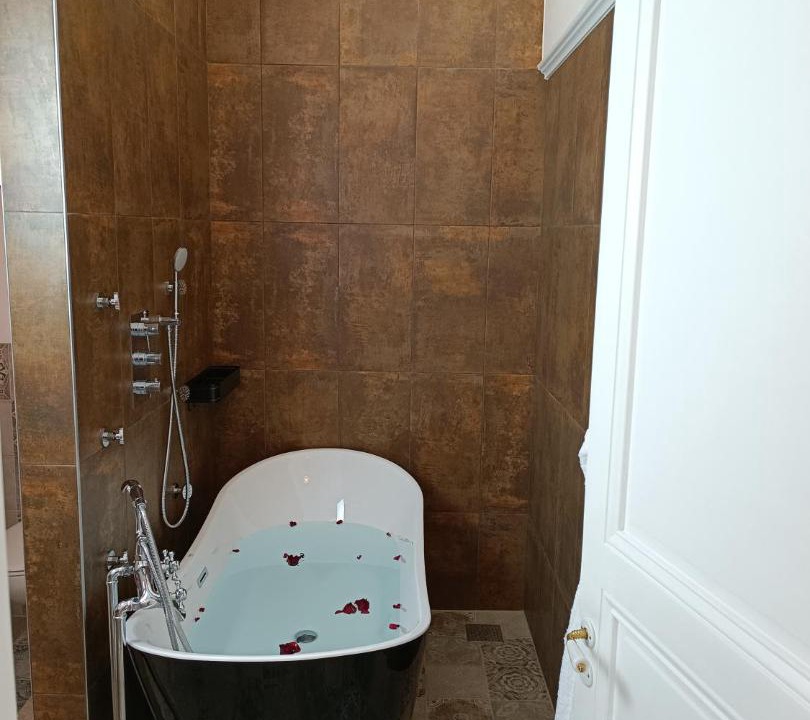Photo of Bathroom in Quartier du chateau