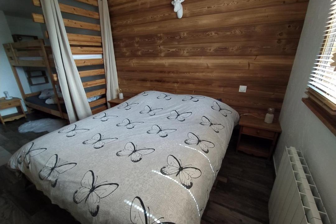 Photo of Bedroom in Thones