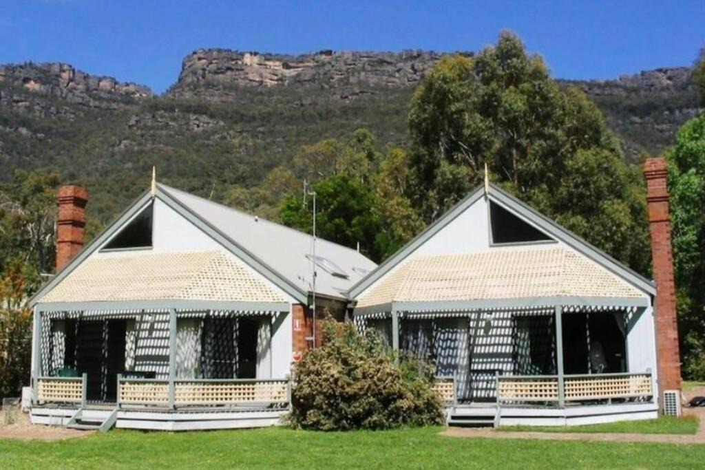 Photo of Buildings in Halls Gap