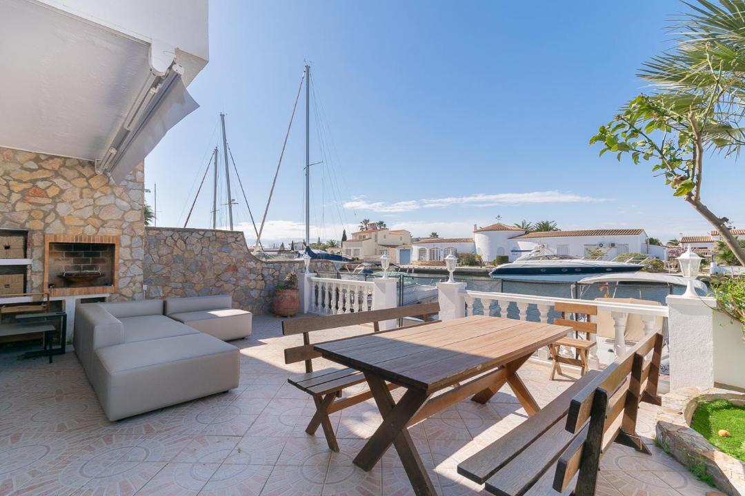 Photo of Patio Balcony in Pedrinya