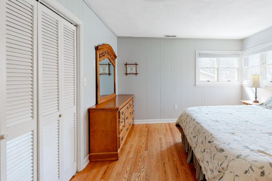 Photo of Bedroom in Lake Junaluska