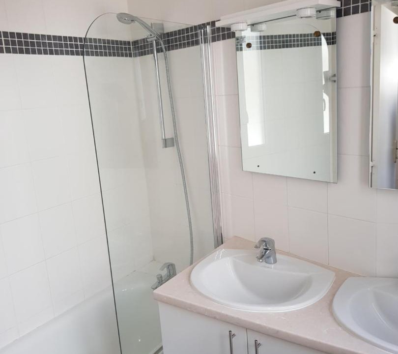 Photo of Bathroom in Reims