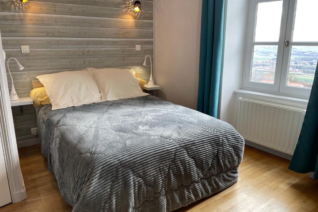 Photo of Others in Usson