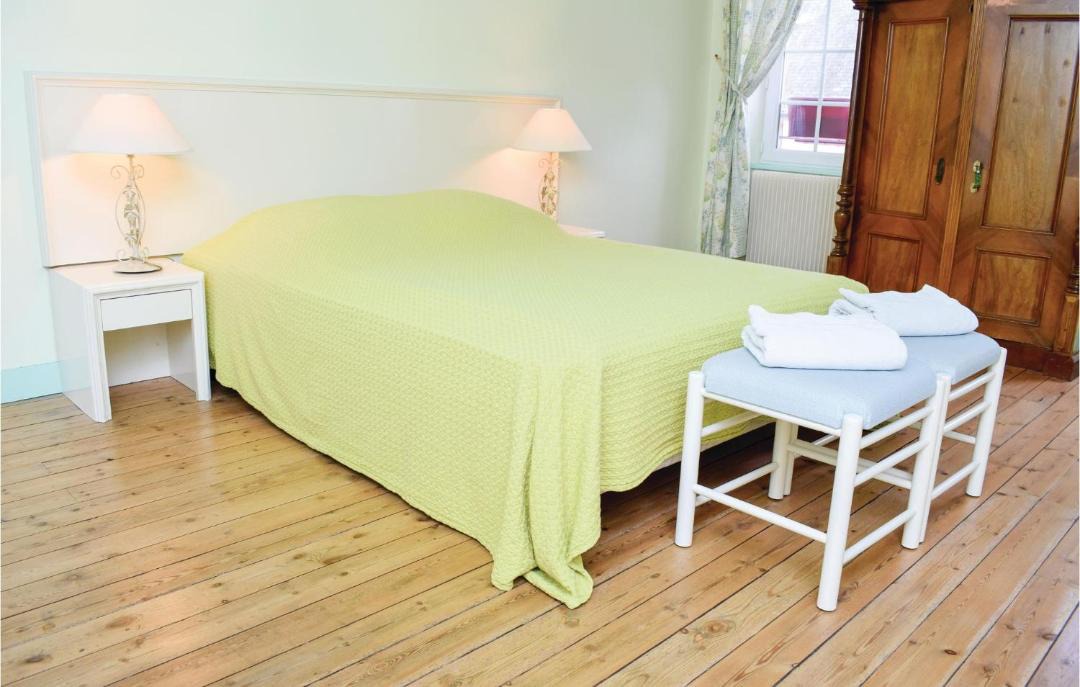 Photo of Bedroom in Valognes