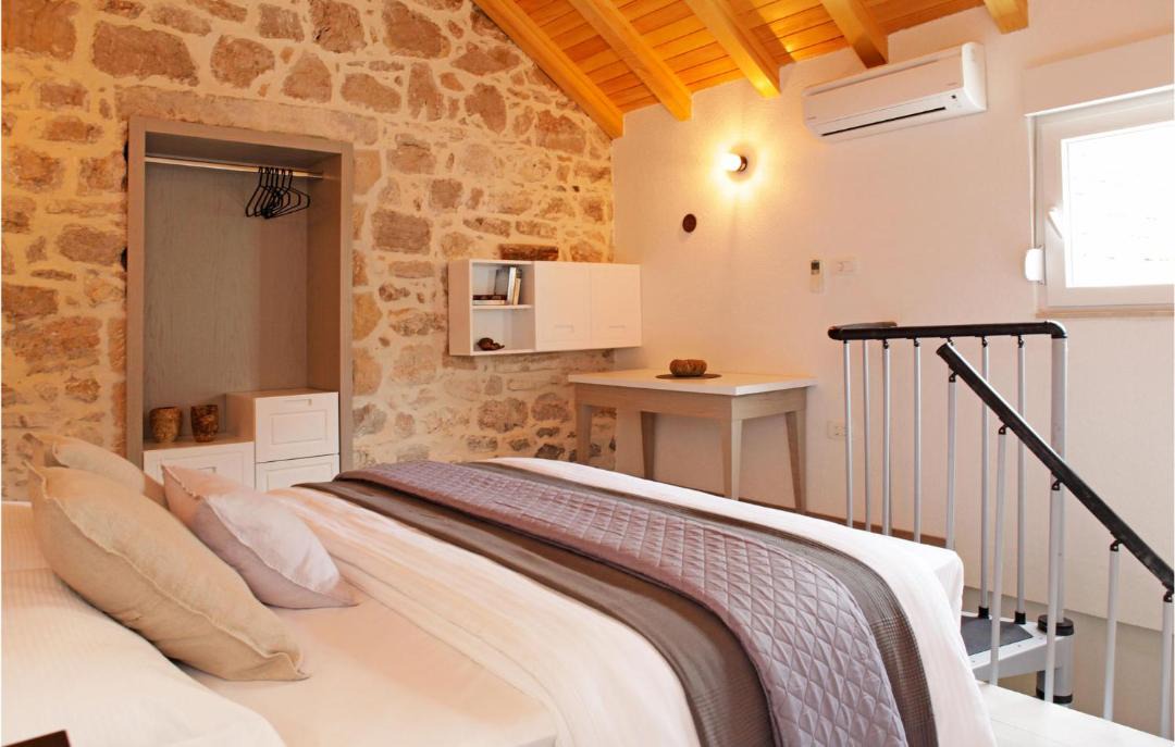 Photo of Bedroom in Bol