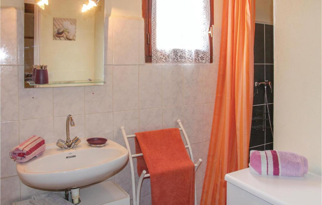 Photo of Bathroom in Saint-Julien-de-Peyrolas