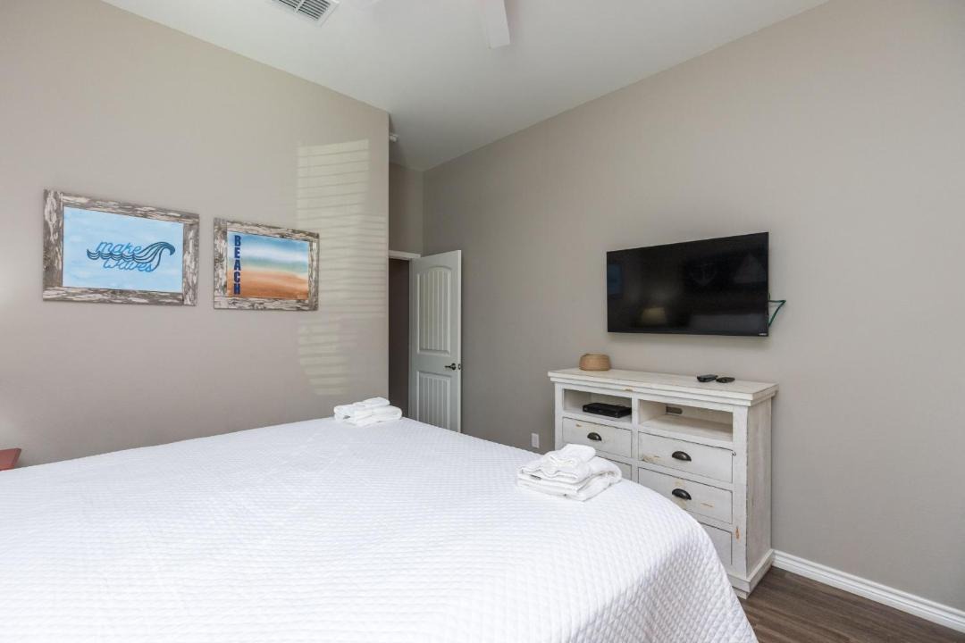 Photo of Bedroom in Corpus Christi