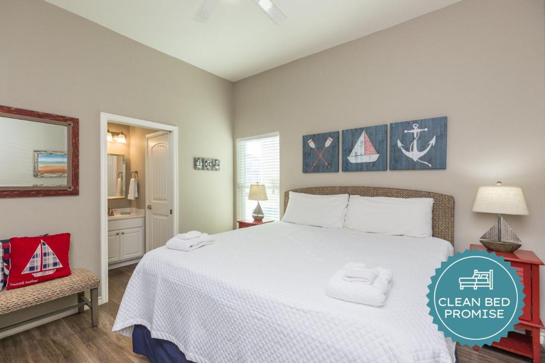 Photo of Bedroom in Corpus Christi