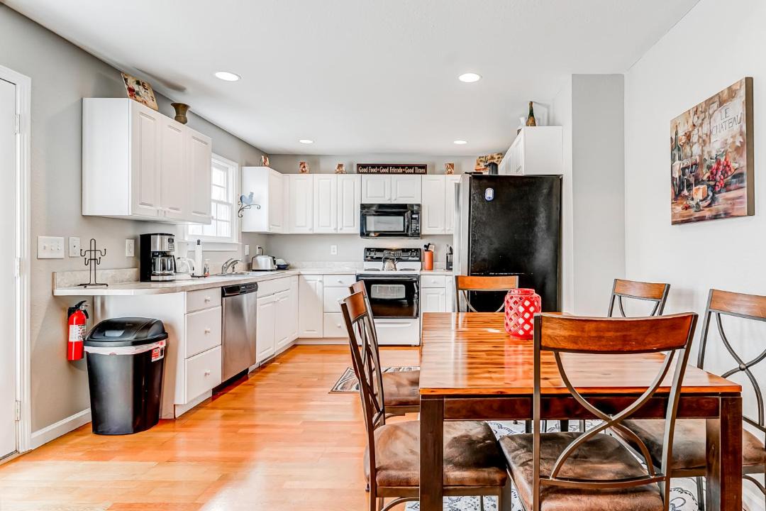 Photo of Others in Helen