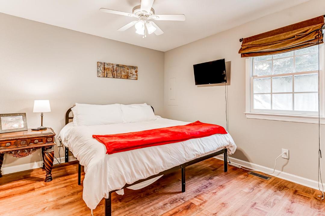 Photo of Bedroom in Helen