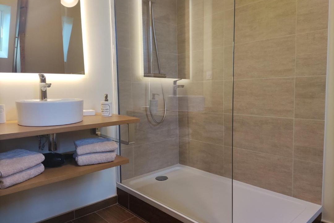 Photo of Others in Lingevres