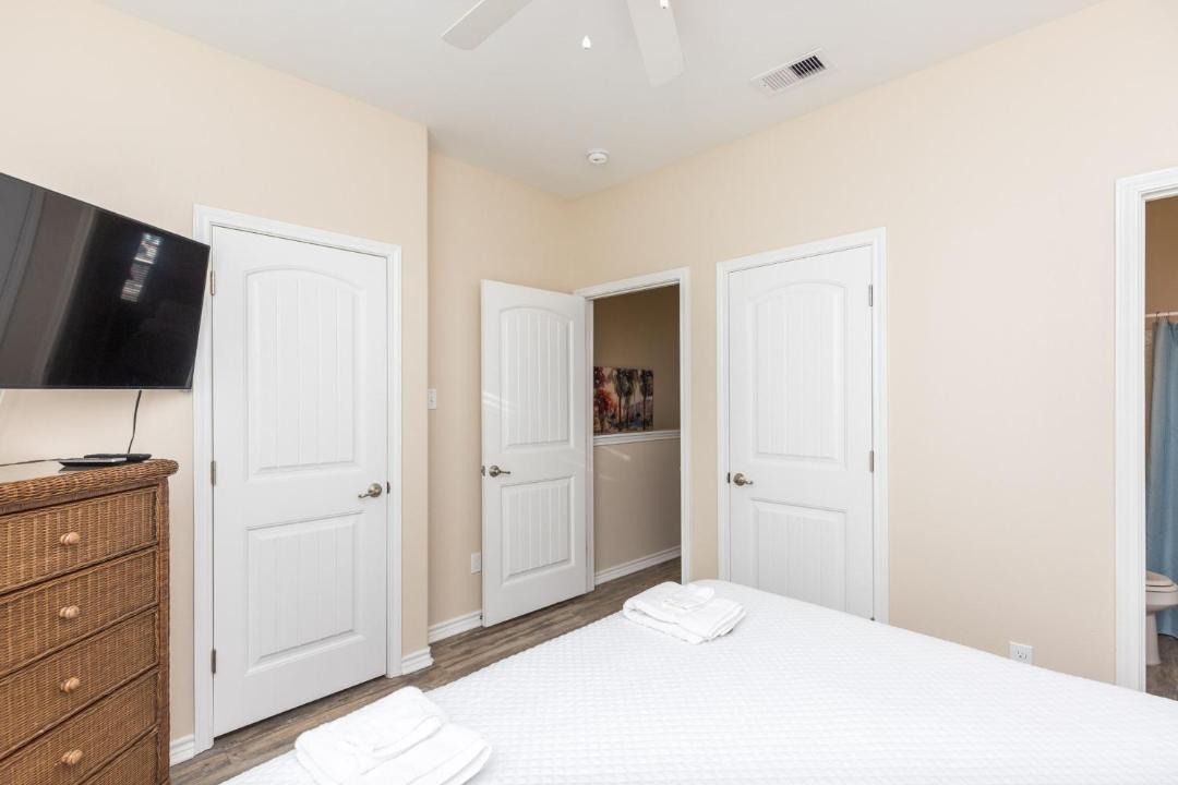 Photo of Bedroom in Corpus Christi