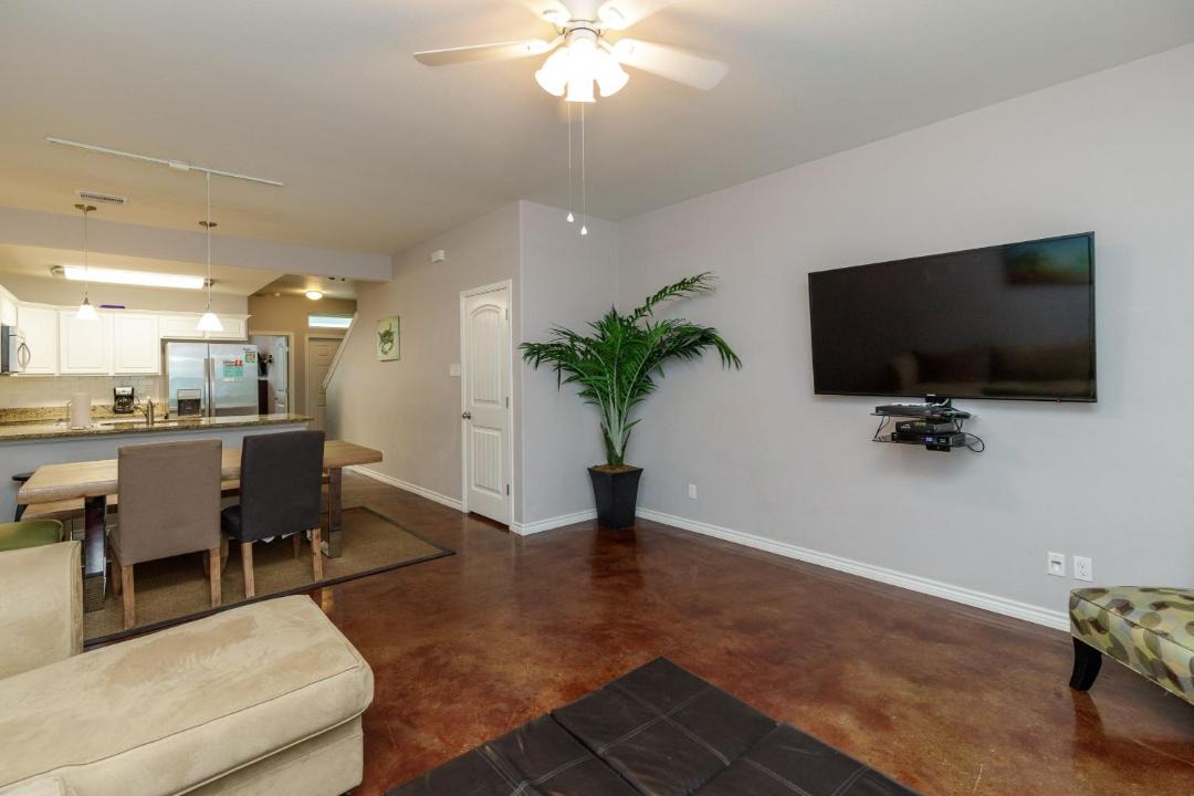 Photo of Livingroom in Corpus Christi