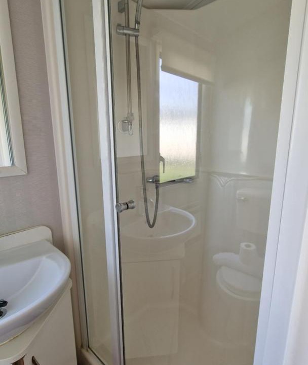 Photo of Bathroom in Dymchurch
