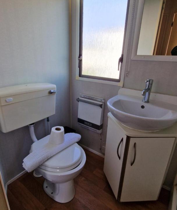 Photo of Bathroom in Dymchurch