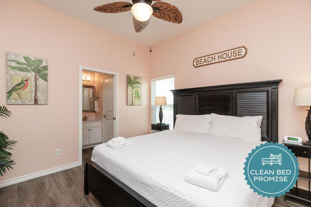 Photo of Bedroom in Corpus Christi