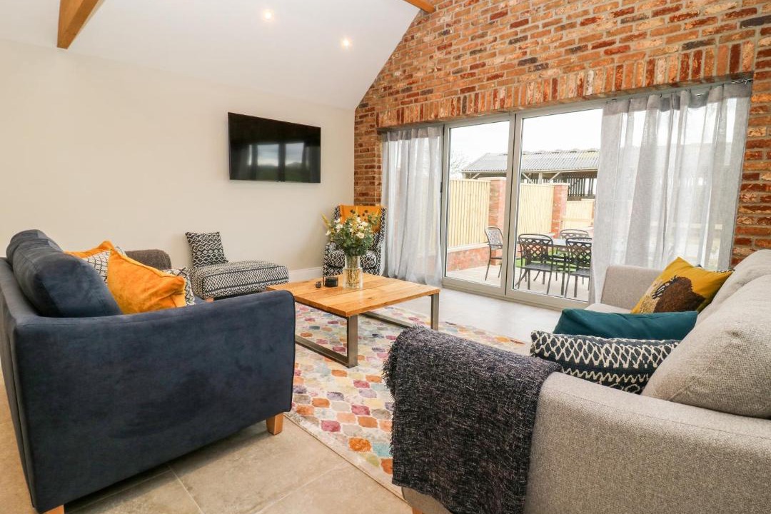 Photo of Others in Low Catton