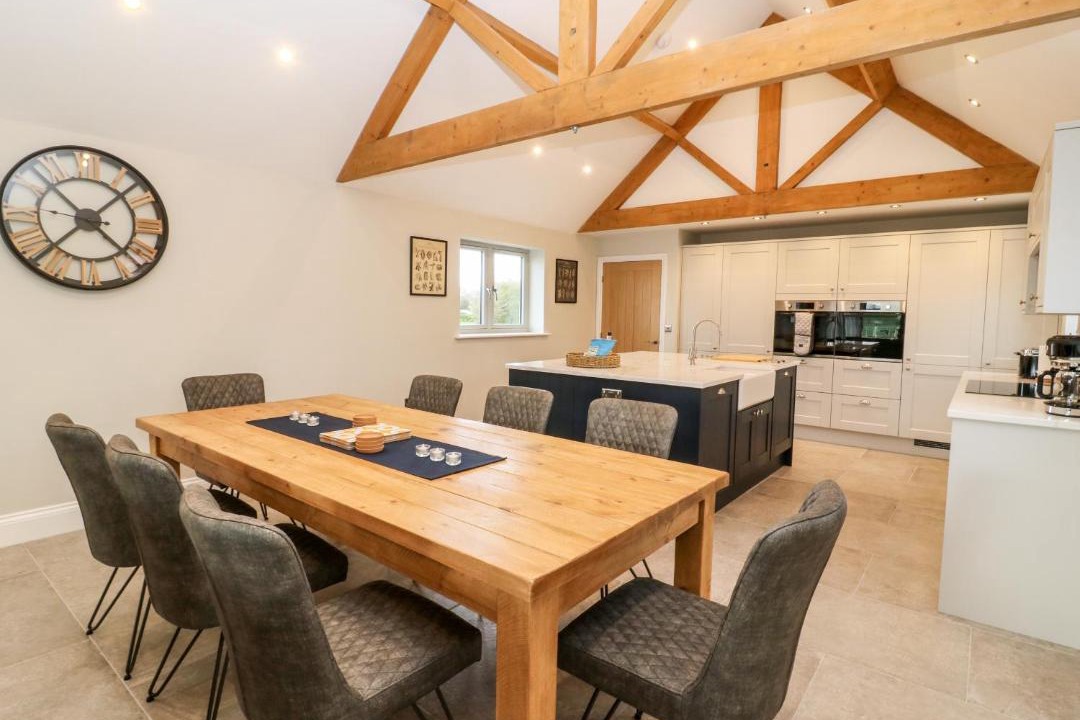 Photo of Others in Low Catton