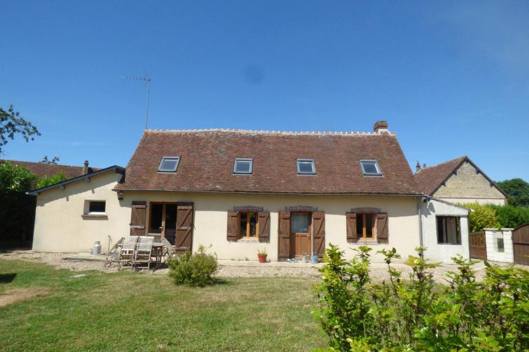 Photo of Buildings in Pullay