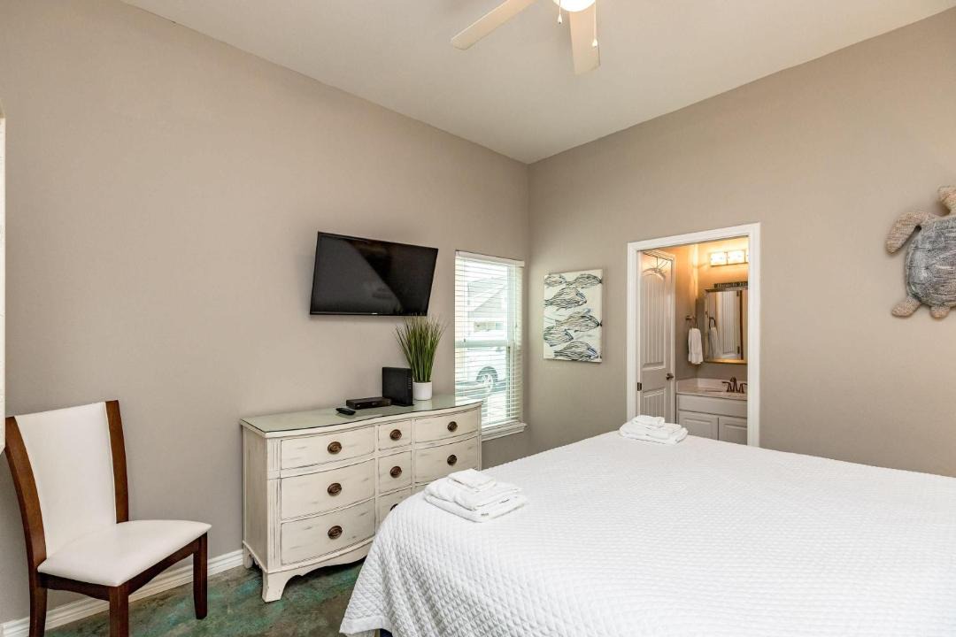 Photo of Bedroom in Corpus Christi