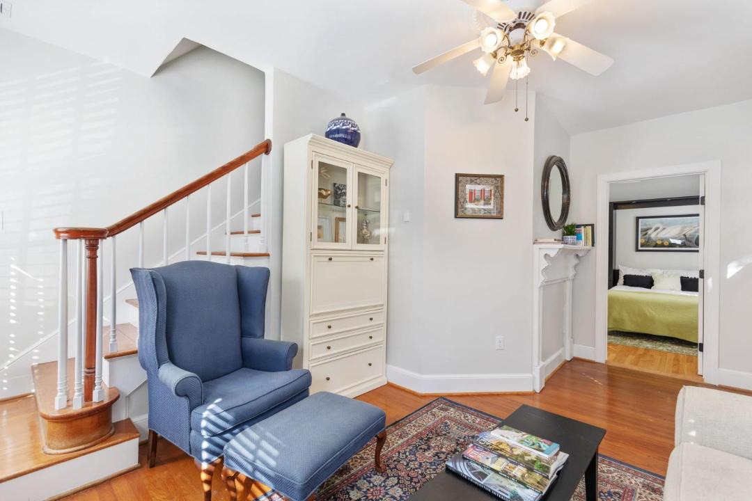 Photo of Livingroom in Cannonborough Elliotborough