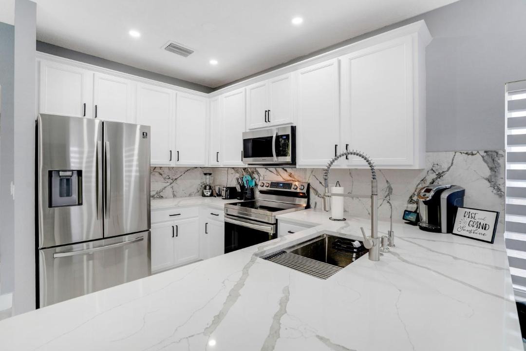 Photo of Kitchen in Lauderdale Lakes