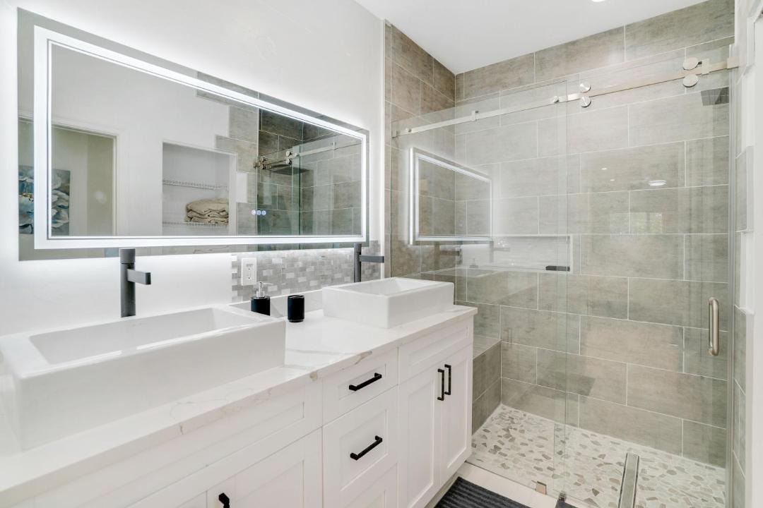 Photo of Bathroom in Lauderdale Lakes