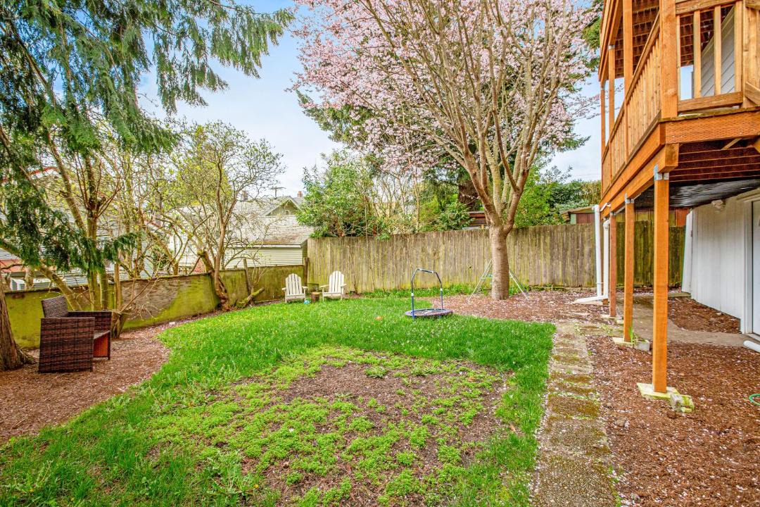 Photo of Others in Sunset Hill