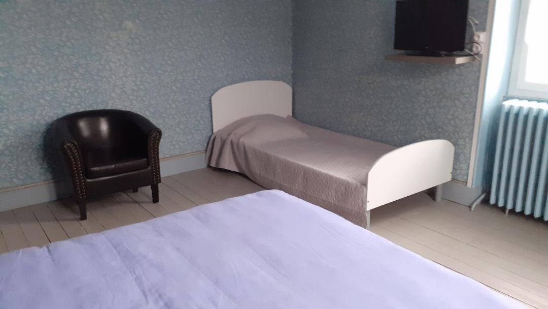 Photo of Bedroom in Druyes-les-Belles-Fontaines