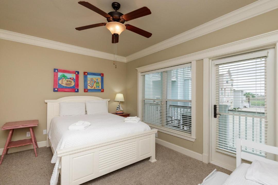 Photo of Bedroom in Corpus Christi