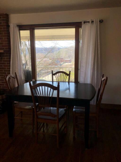 Photo of Livingroom in Beattyville