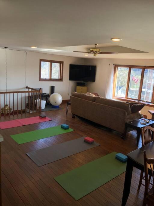 Photo of Livingroom in Beattyville