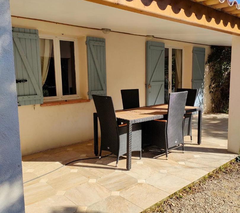 Photo of Buildings in Sillans-la Cascade