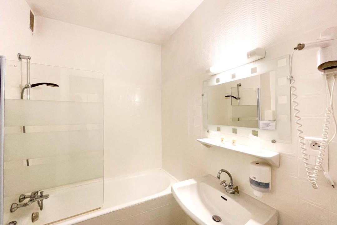 Photo of Bathroom in Carnac