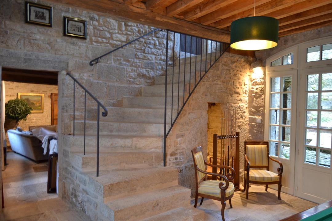 Photo of Others in Flavigny-sur-Ozerain