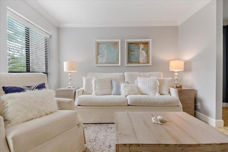 Photo of Livingroom in Saint Simons Heights