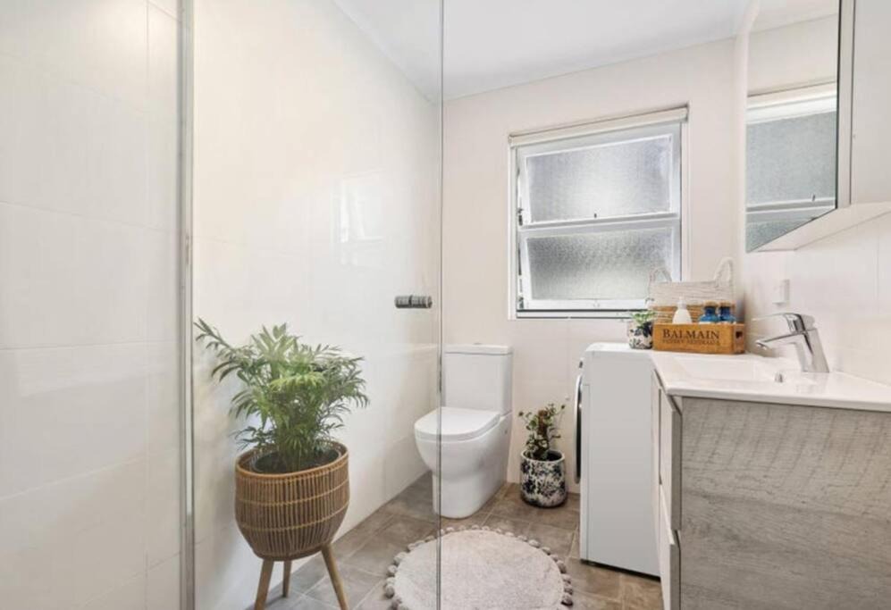 Photo of Bathroom in Avalon Beach